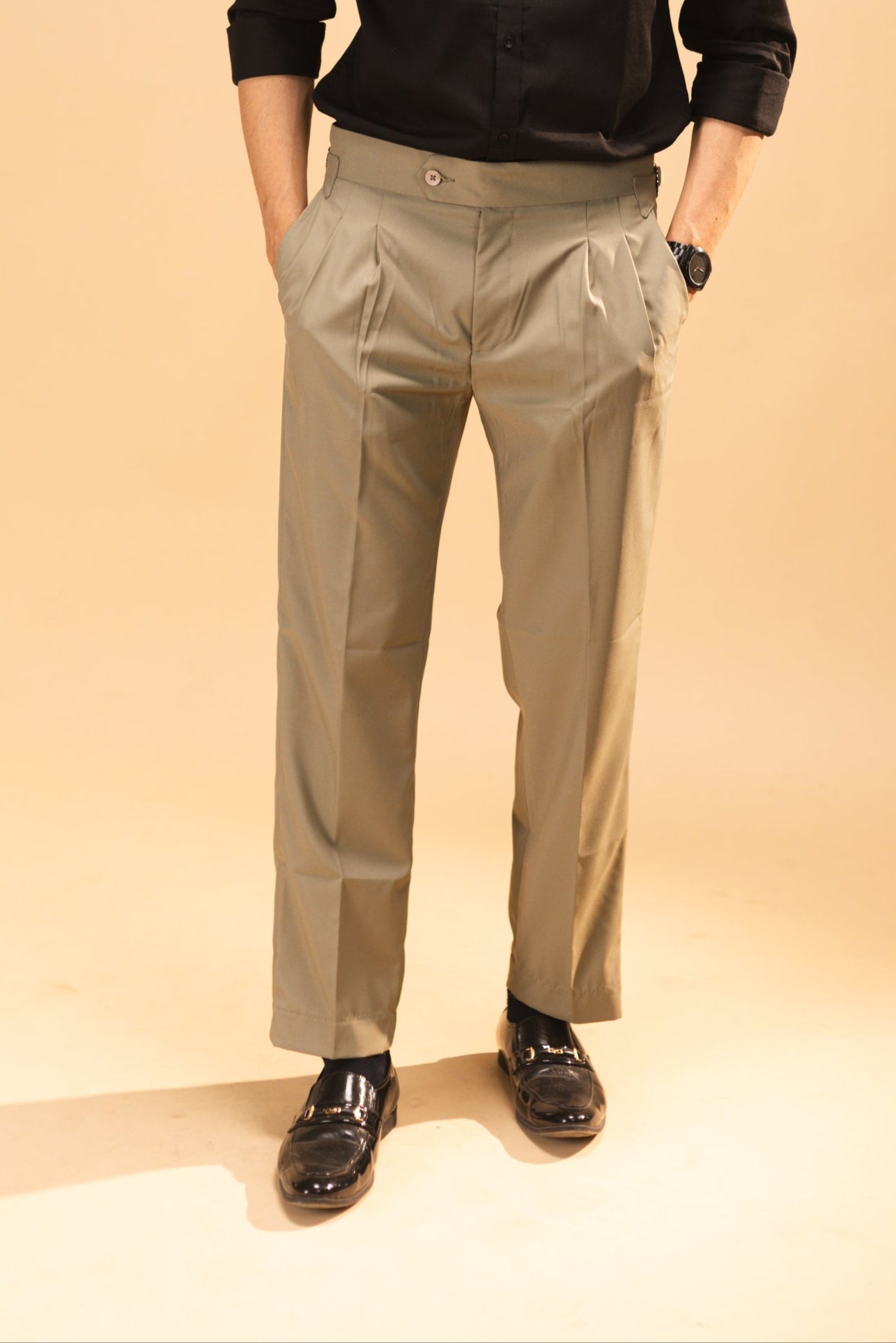 Buttoned high waist pleated naples suit in Khaki