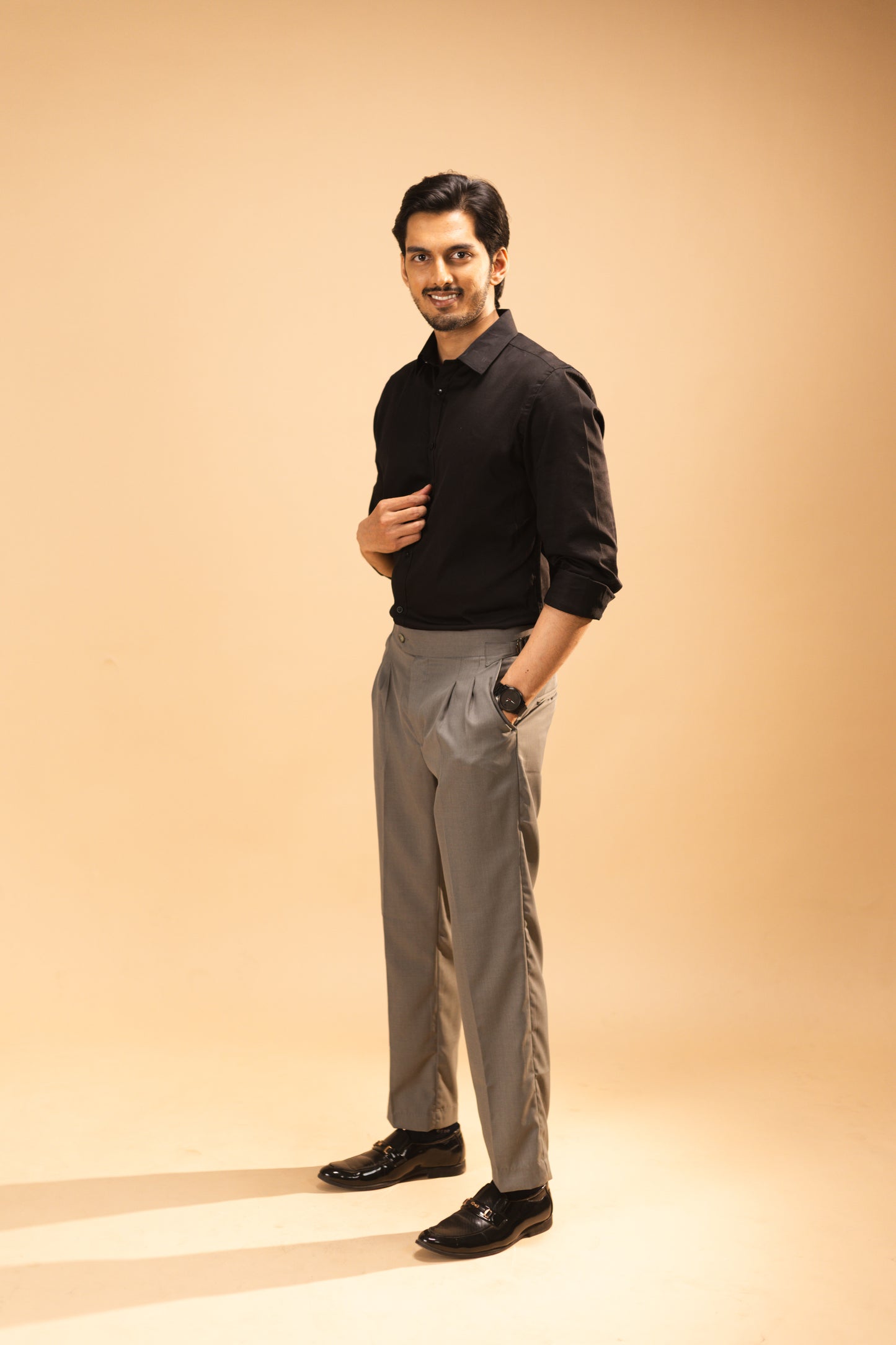 Buttoned high waist pleated naples suit in Matte gray