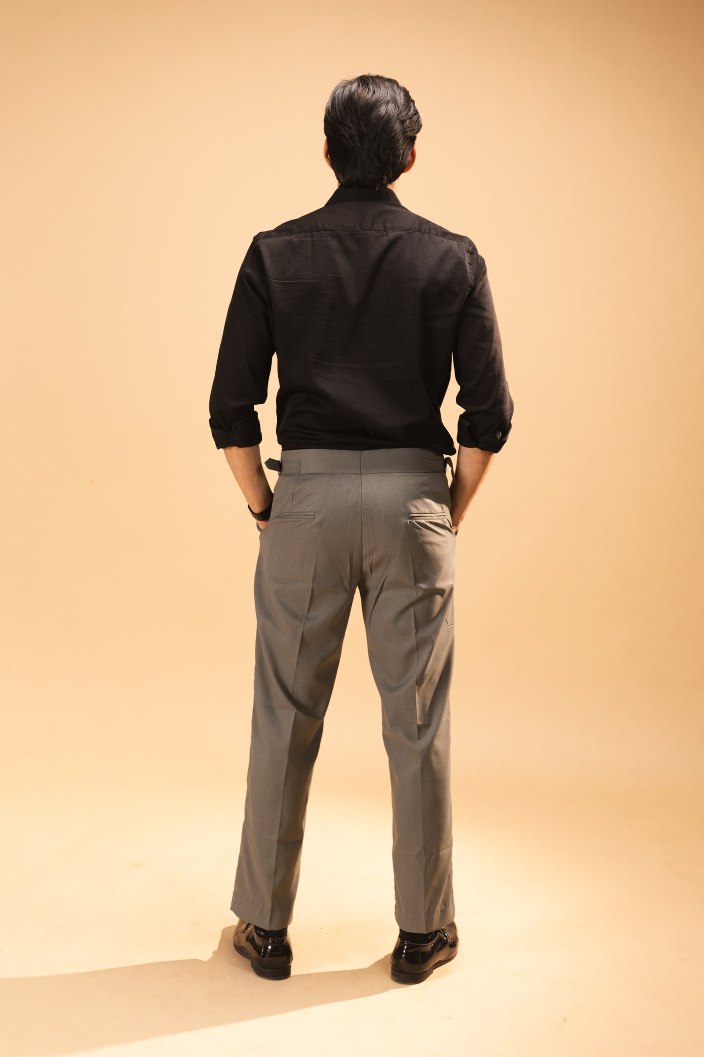 Buttoned high waist pleated naples suit in Matte gray