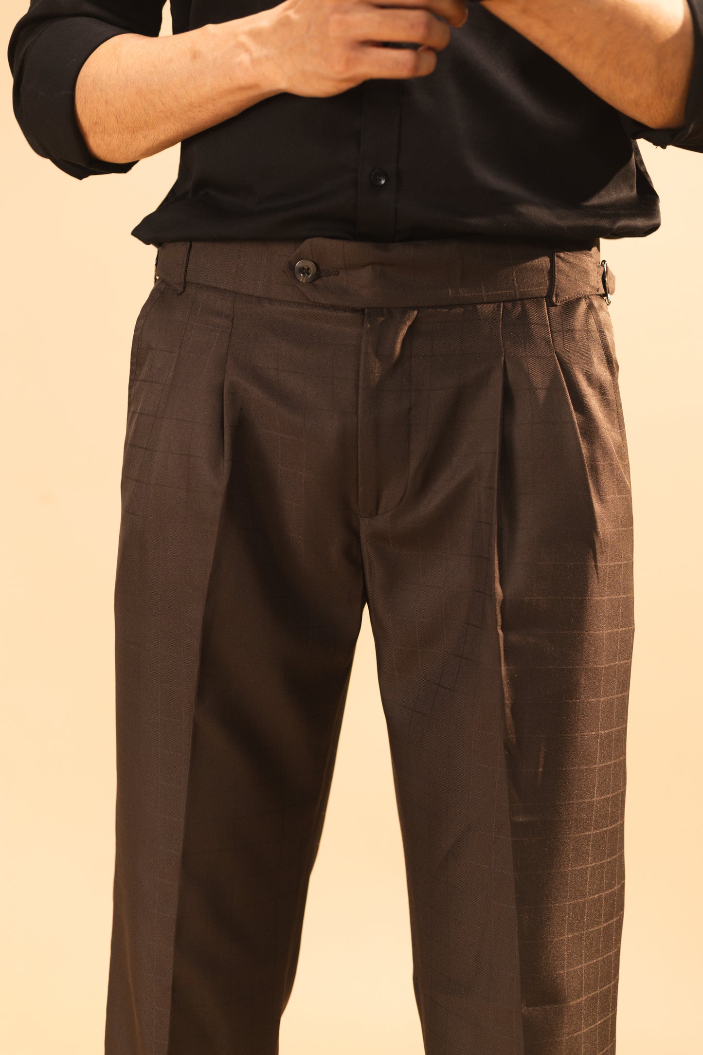Buttoned high waist pleated naples suit in Walnut brown