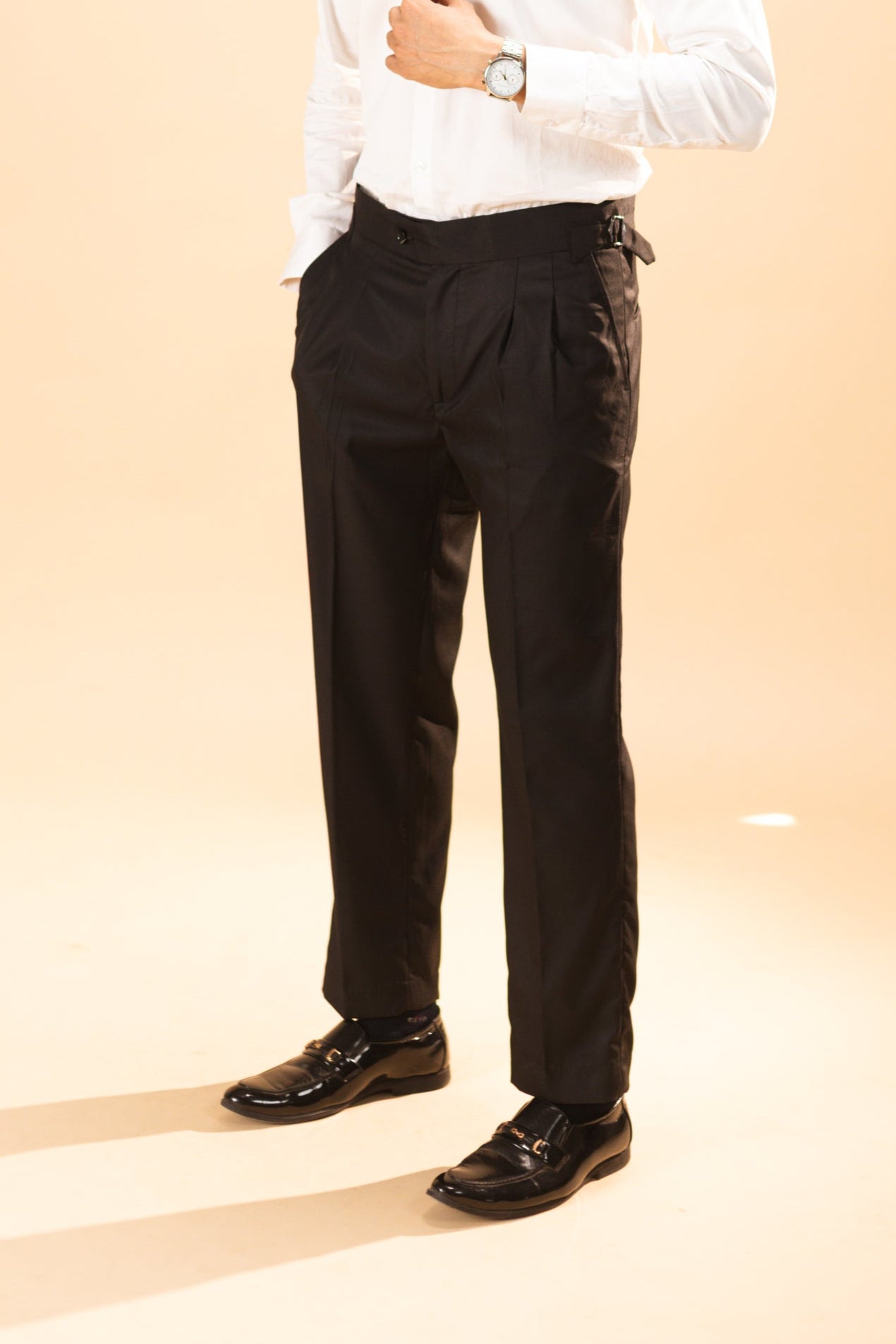 Buttoned high waist pleated naples suit in pitch black