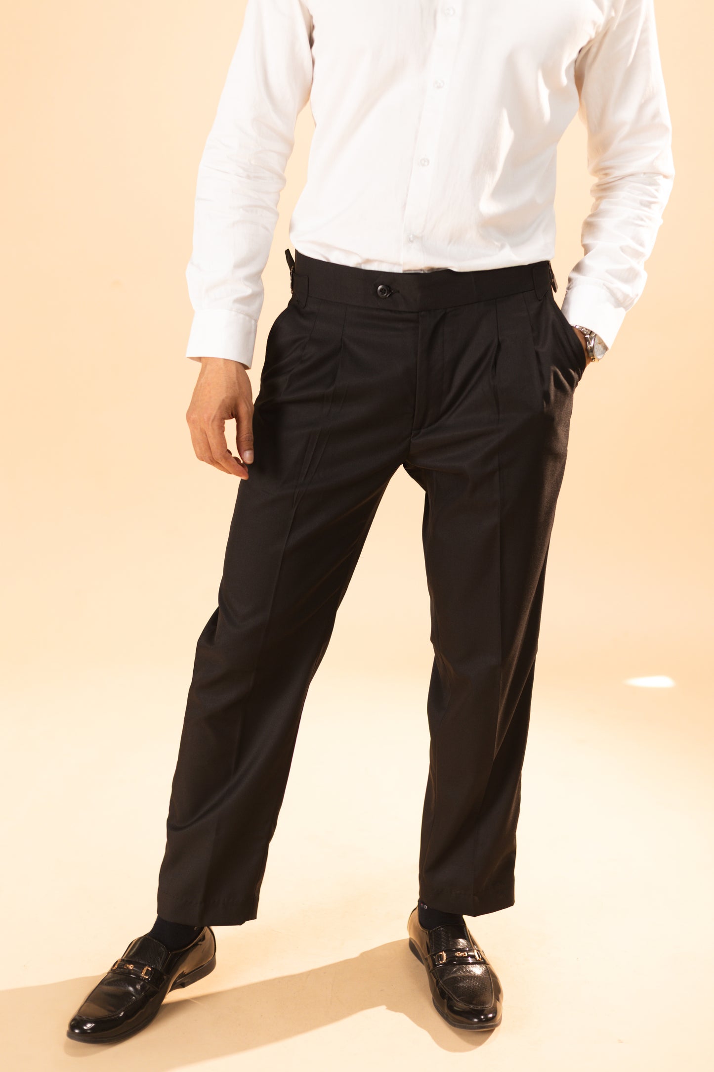Buttoned high waist pleated naples suit in pitch black