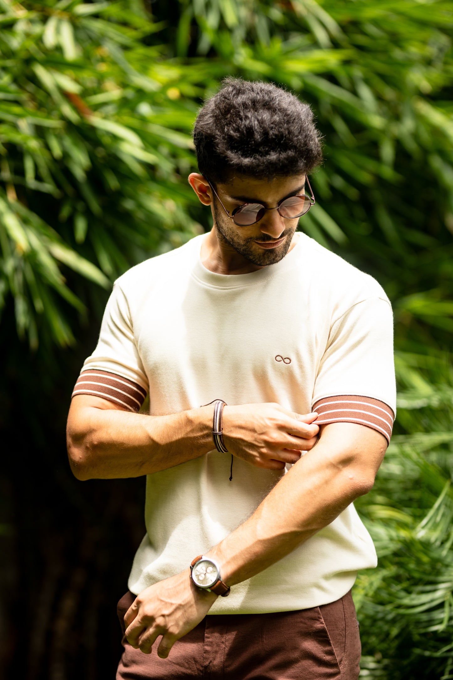 Wide cuff sleeve t-shirt in beige