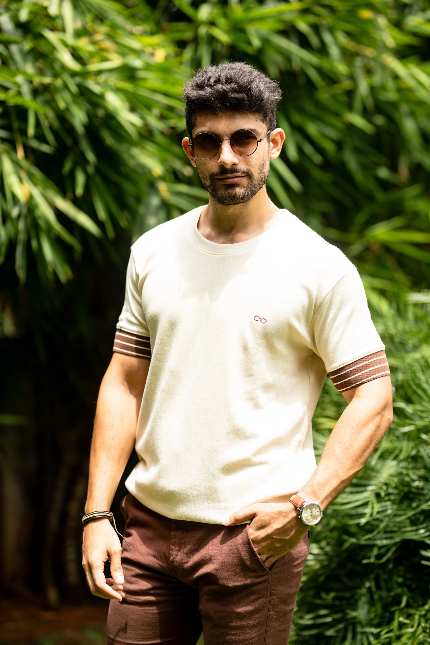 Wide cuff sleeve t-shirt in beige