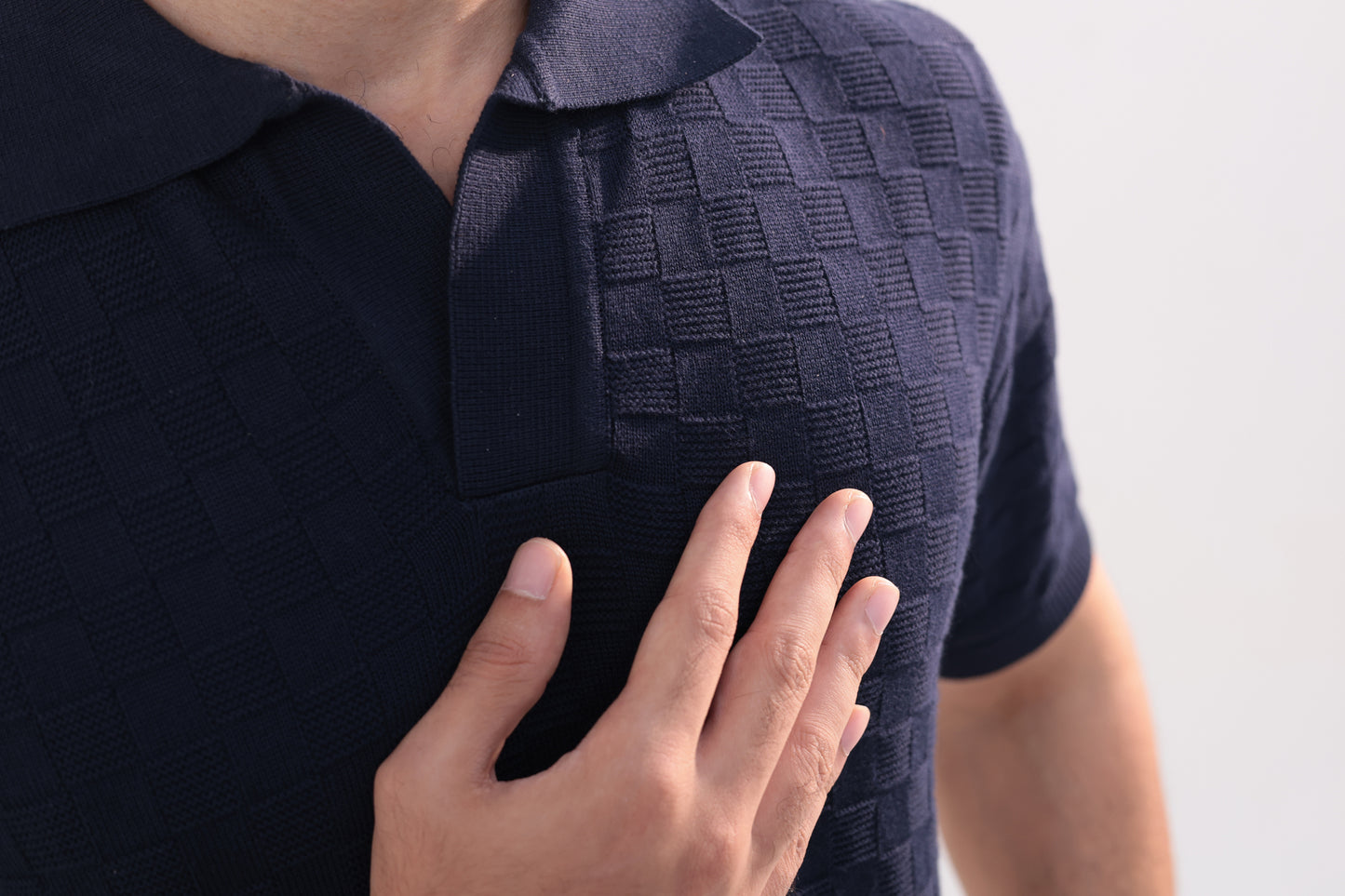 Check textured polo in navy