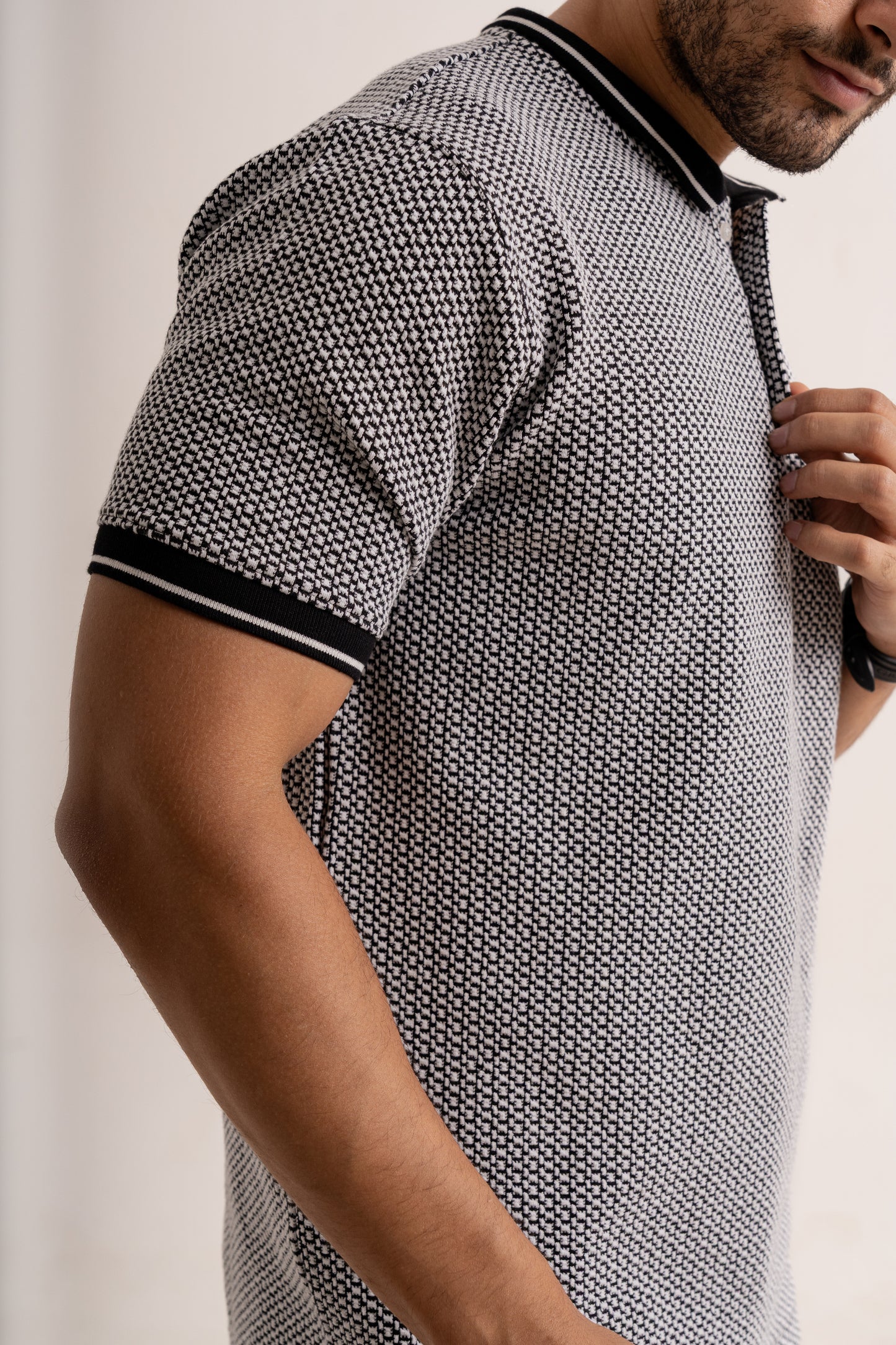 Micro two tone checkered board pattern polo neck half sleeve tshirt in black