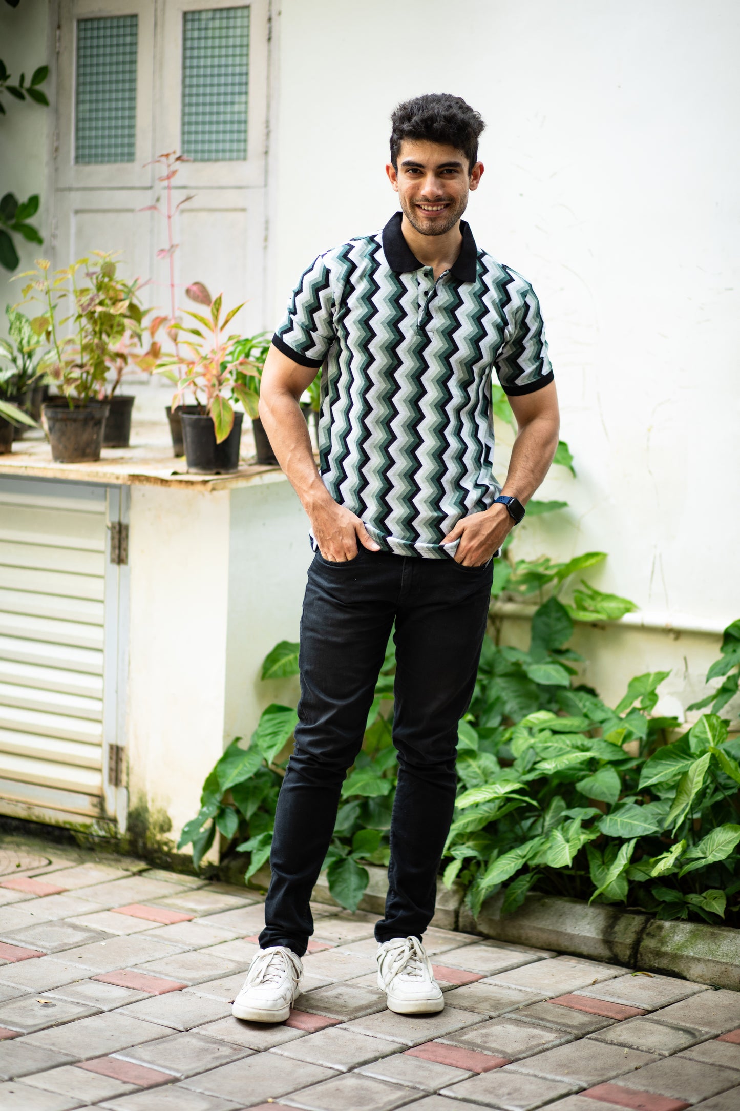 Chevron pattern polo t-shirt