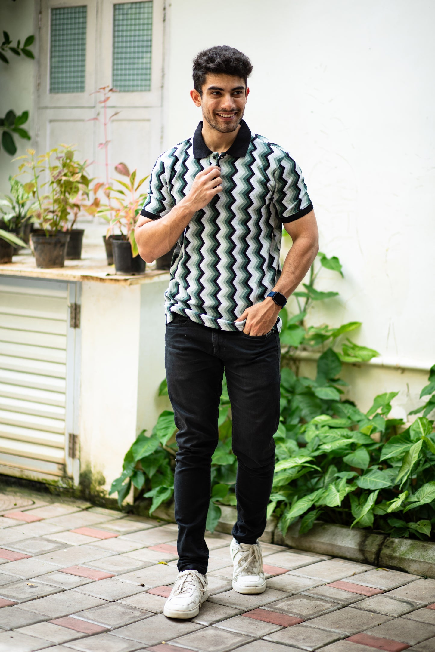 Chevron pattern polo t-shirt