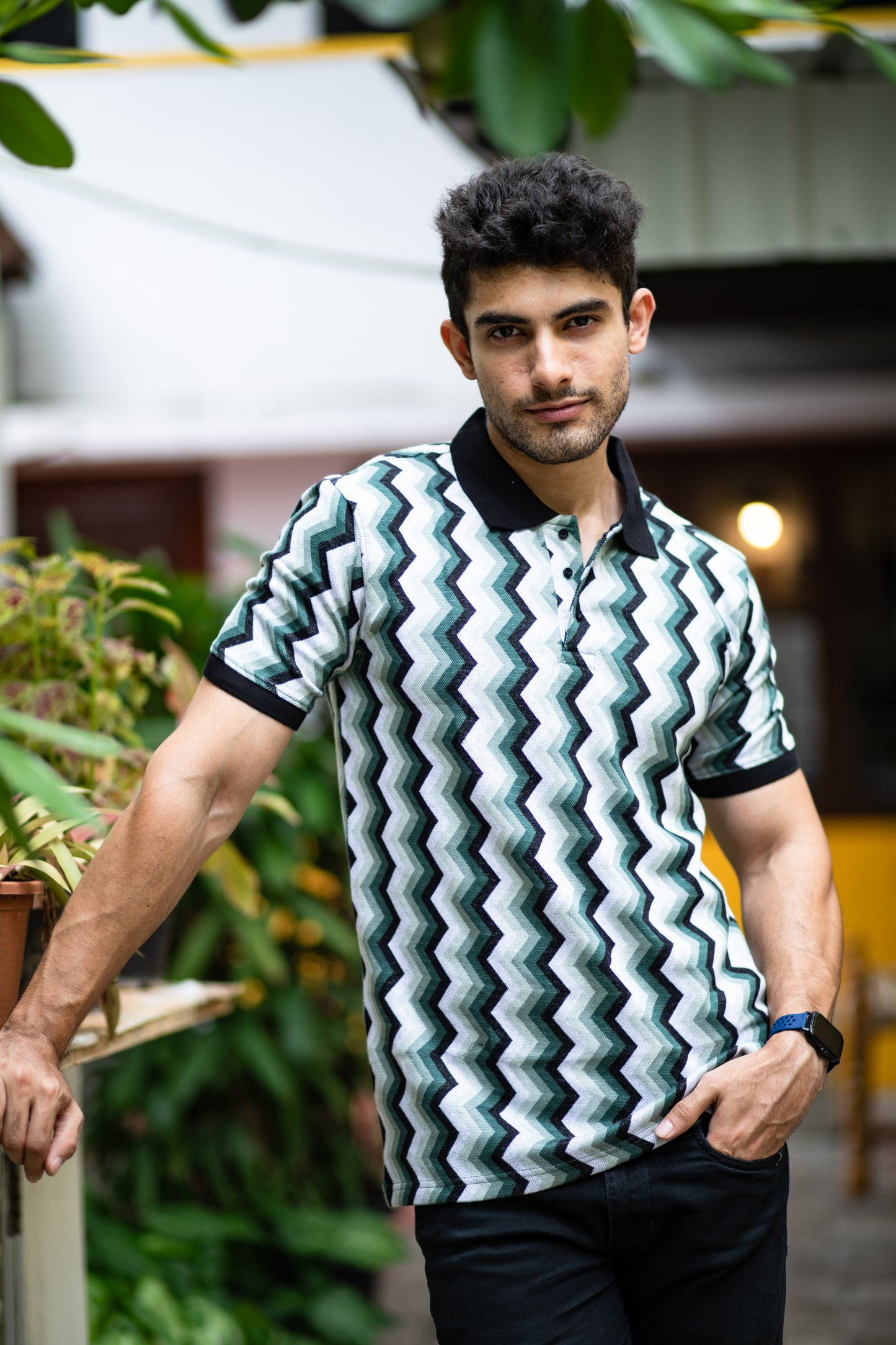 Chevron pattern polo t-shirt