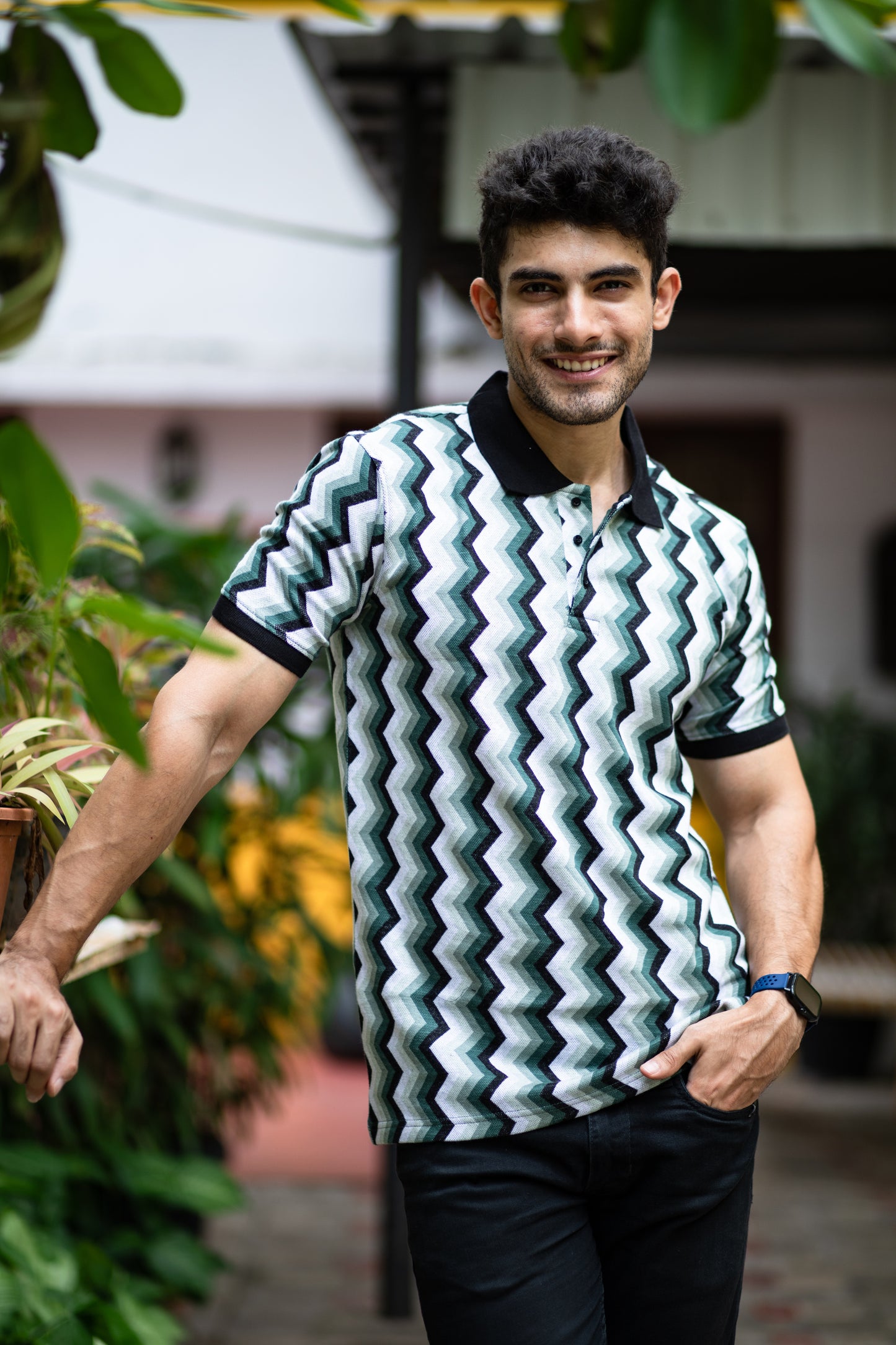 Chevron pattern polo t-shirt