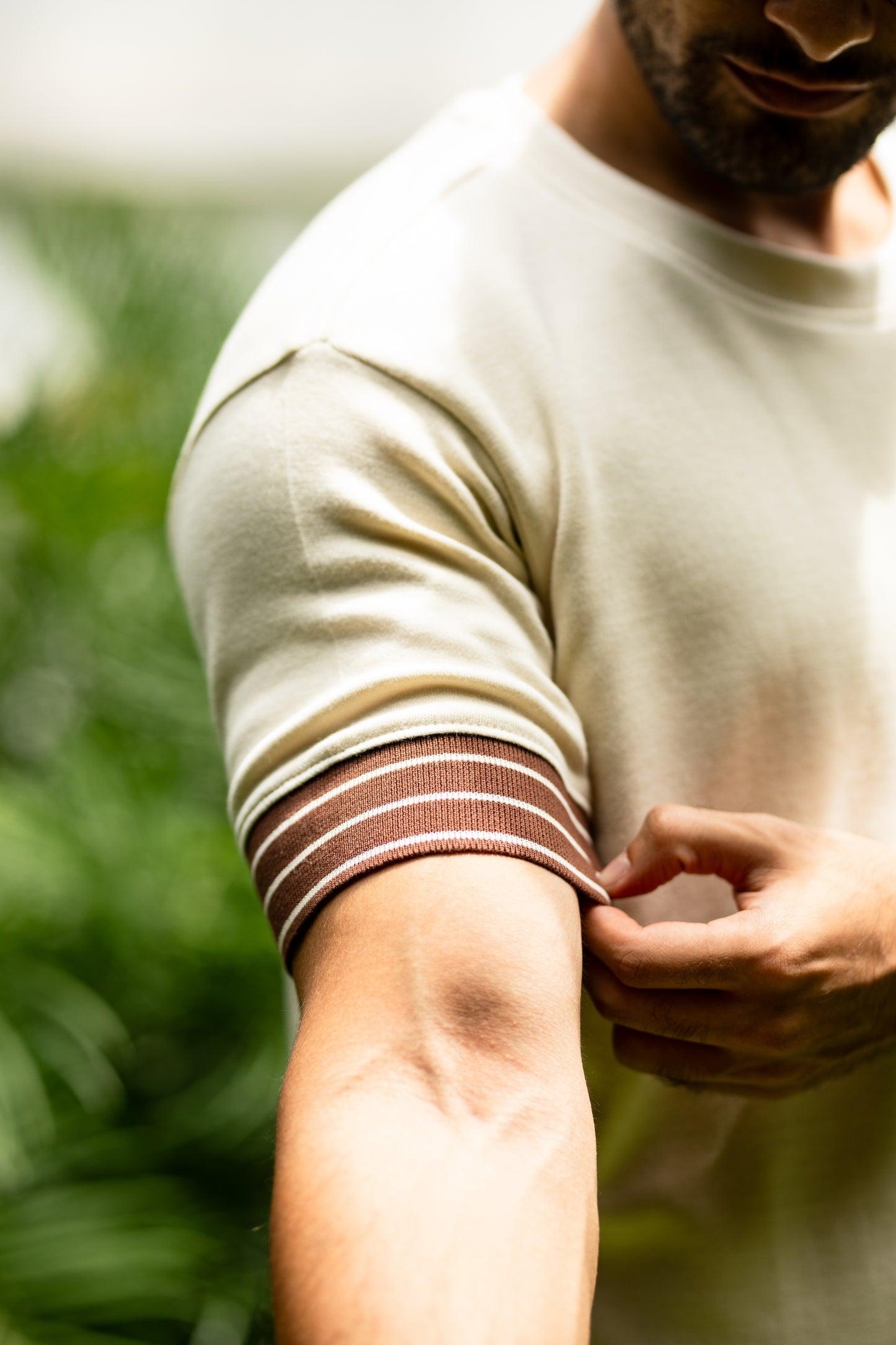 Wide cuff sleeve t-shirt in beige