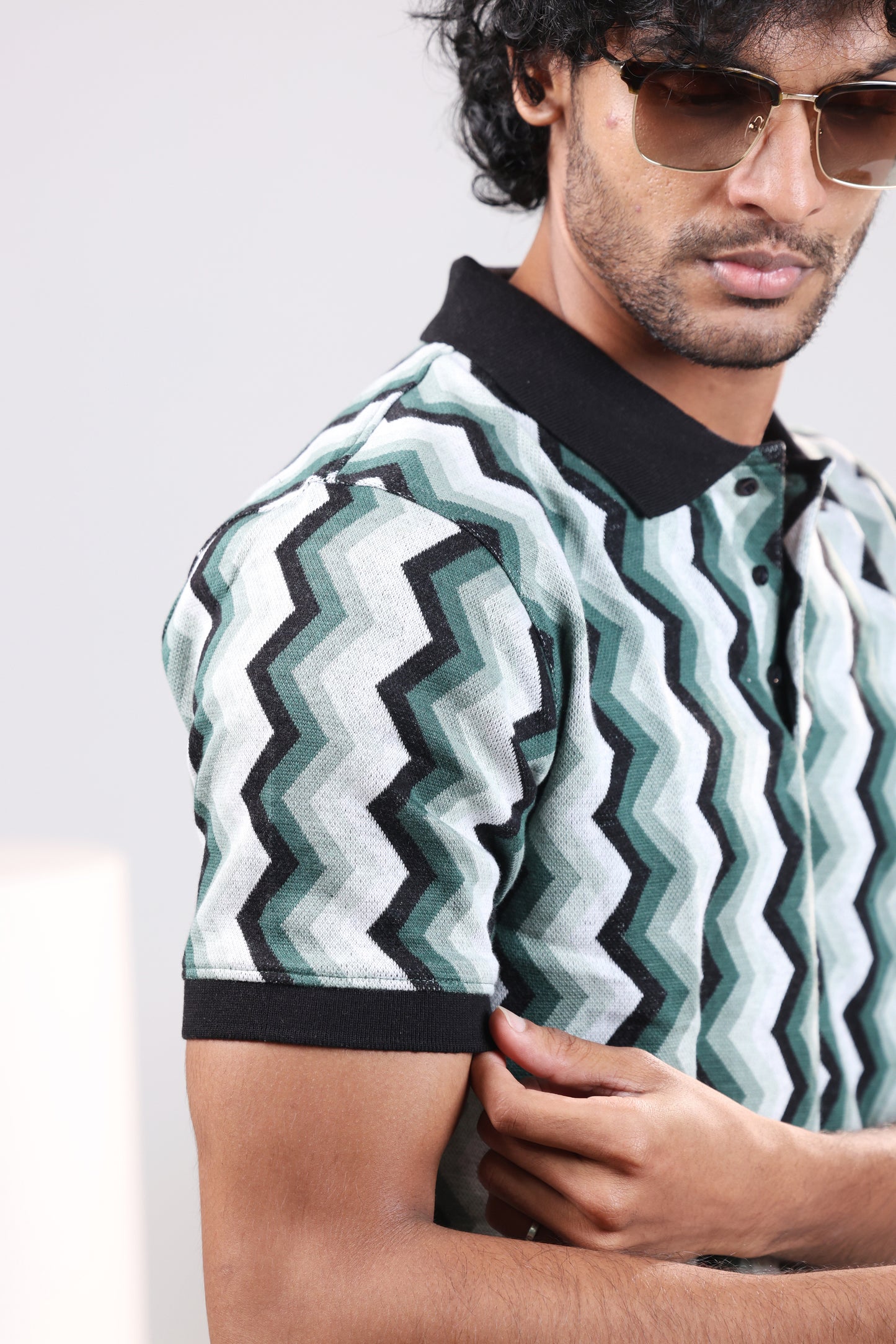 Chevron pattern polo t-shirt