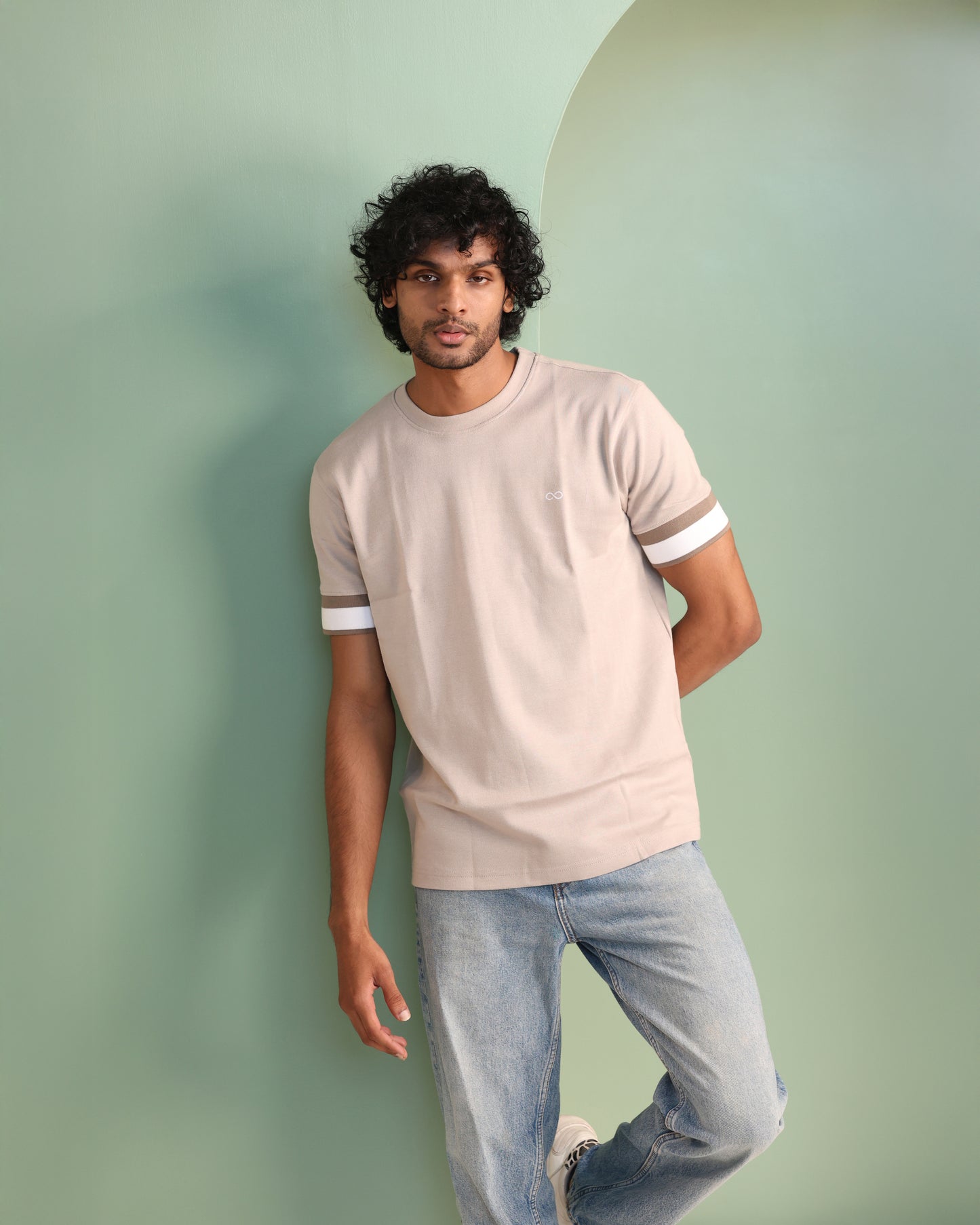 Wide cuff sleeve t-shirt in Tan